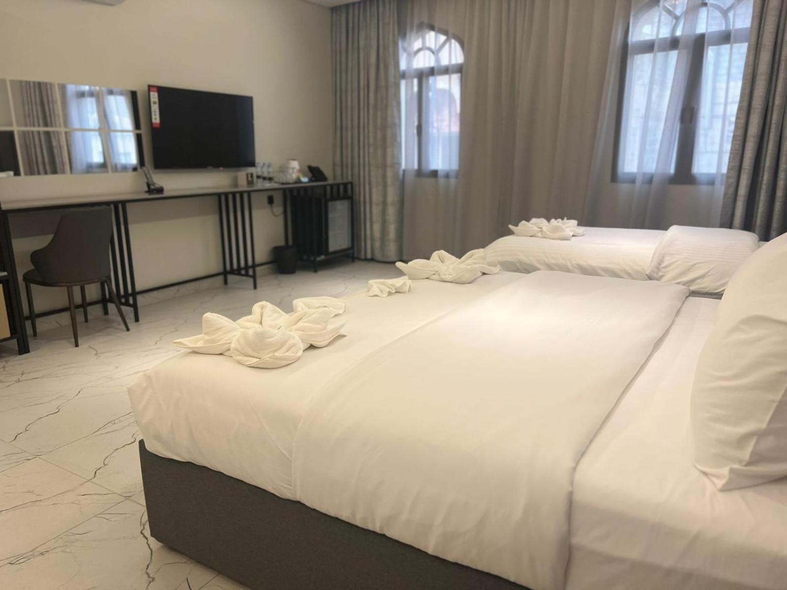 דירות ניזווא Lavenue Resthouse חדר תמונה